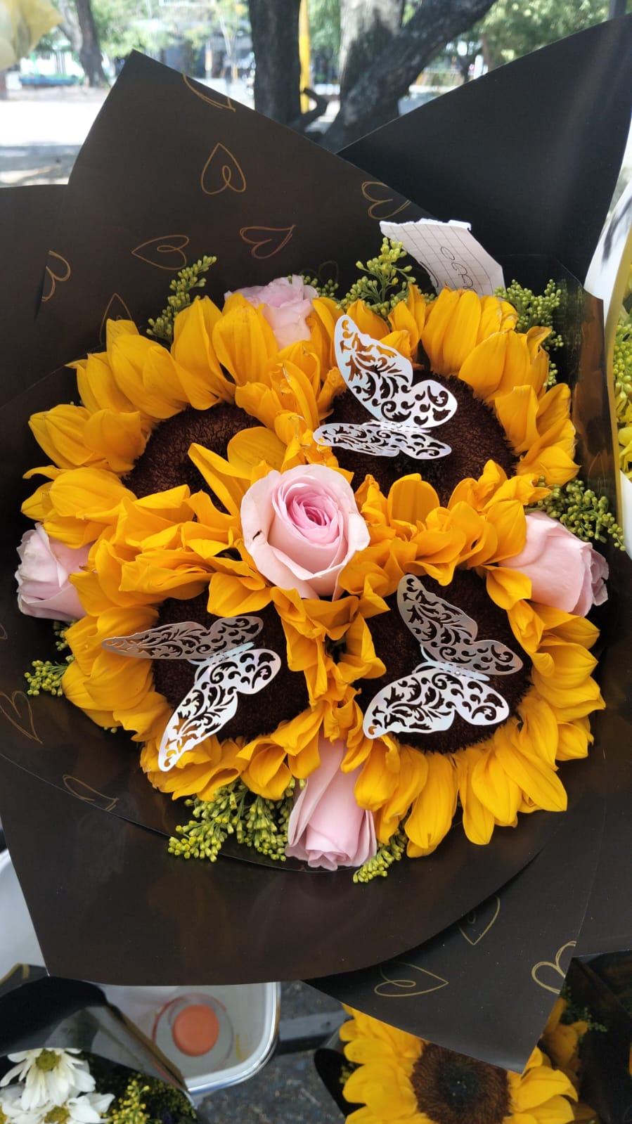 Flor Vida y Amor Logo